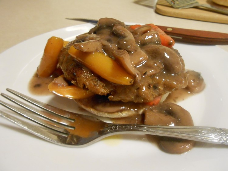 MINI PEPPER GRAVY KNIFE AND FORK SANDWICH WITH HAND FORMED BURGER FIELD ROAST ON ENGLISH MUFFIN