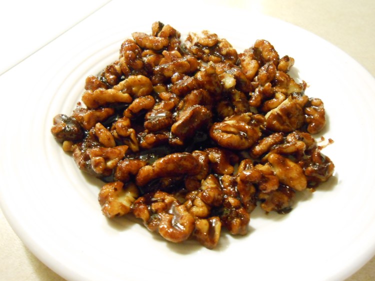CARAMELIZED WALNUTS PLATE