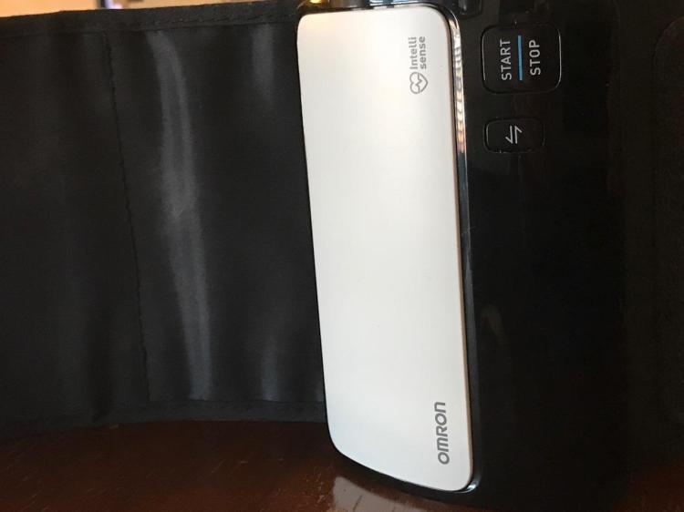 OMRON BLOOD PRESSURE CUFF 1