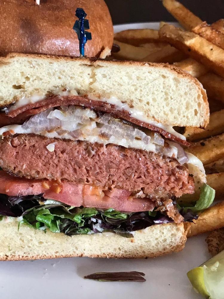 BEYOND MEAT BURGER 1