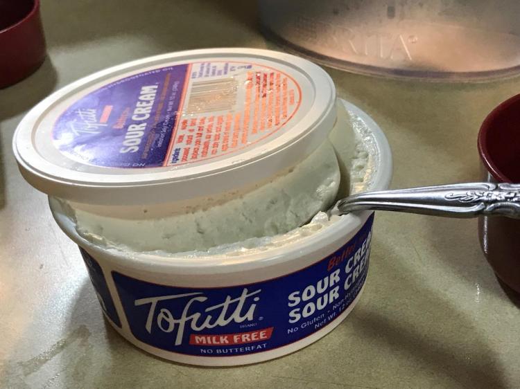 TOFUTTI SOUR CREAM
