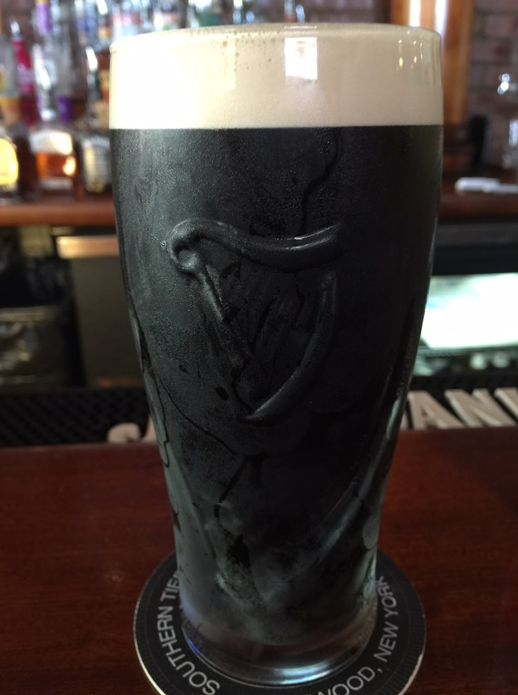 PERFECT LINE GUINNESS BROTHER'S LOUNGE