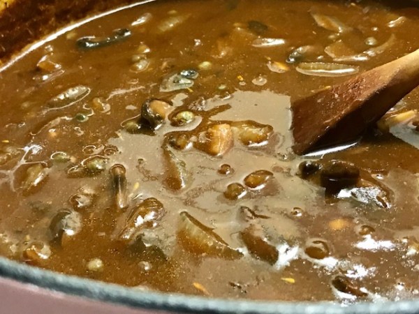 Red Wine Mushroom Onion&nbsp;Gravy